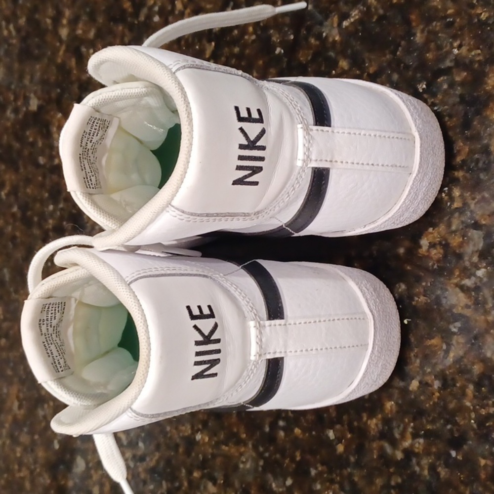 Nike blazers - Picture 2 of 4